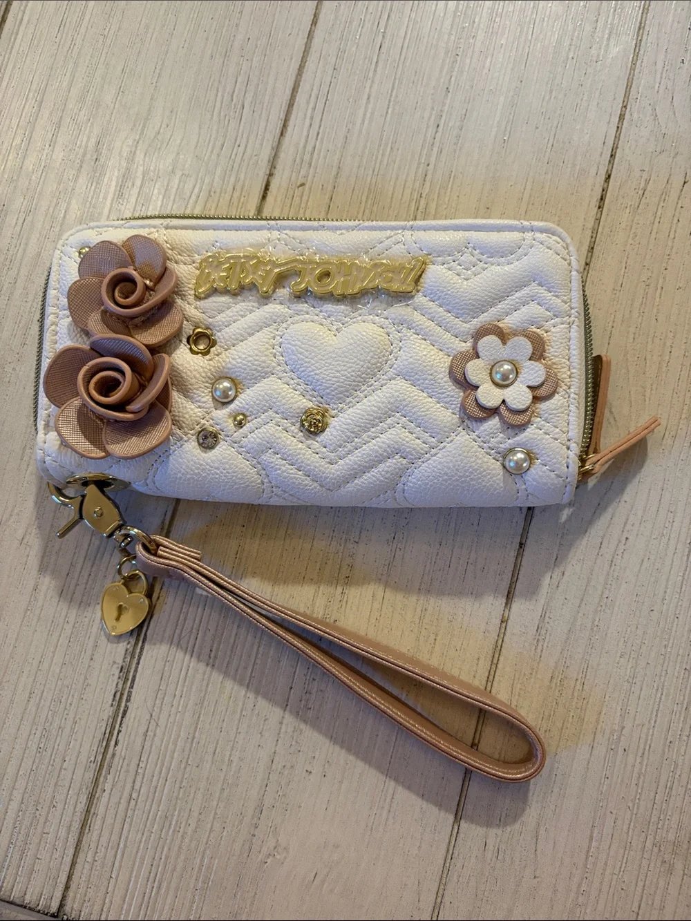Betsey Johnson White Quilted Wristlet Wallet with Cream Floral Accents